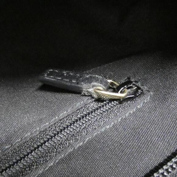 GUCCI Black Shoulder Bag - Picture 10 of 10